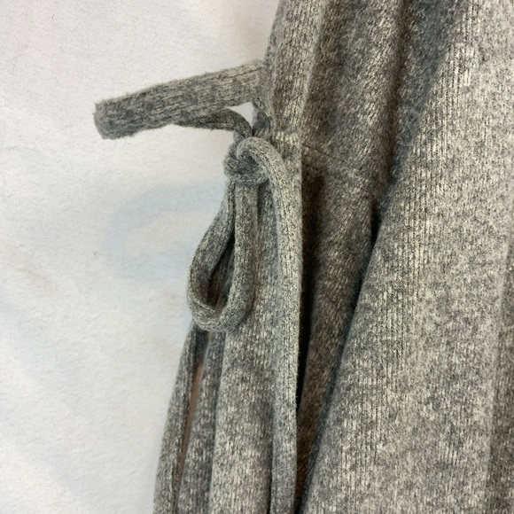 ✨Highline Collective Bow Wide Sleeve Sweater - Picture 4 of 5